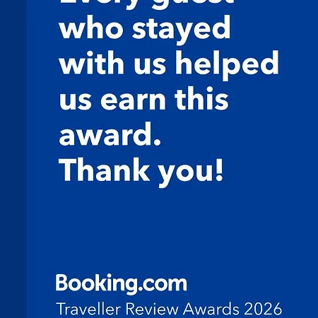 Bluebell Sunset فيلة *